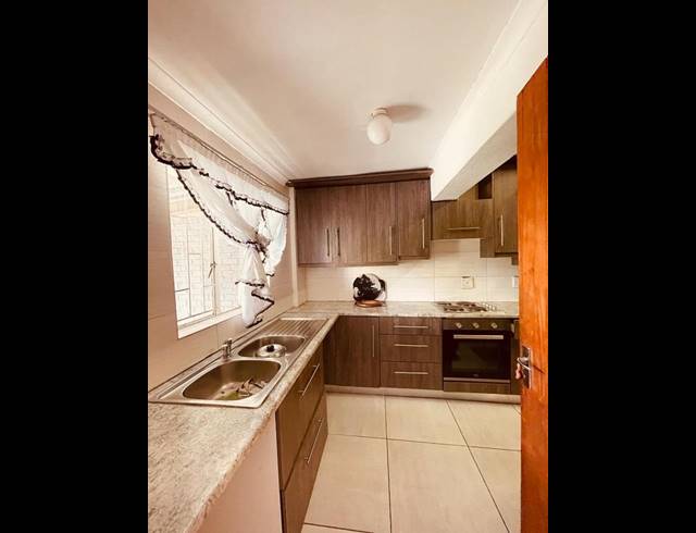 4 BEDROOM HOUSE FOR SALE IN BOKSBURG NORTH